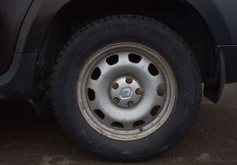 Подержанный автомобиль Renault Duster 2017 года (9 фото)