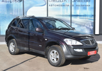 Подержанный автомобиль SsangYong Kyron 2010 года (3 фото)