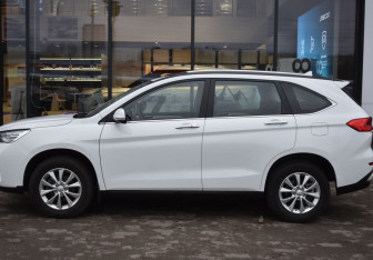 Подержанный автомобиль Haval M6 2023 года (8 фото)