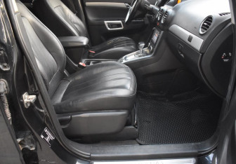 Подержанный автомобиль Opel Antara 2013 года (10 фото)