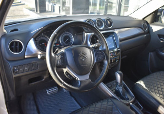 Подержанный автомобиль Suzuki Vitara 2021 года (17 фото)