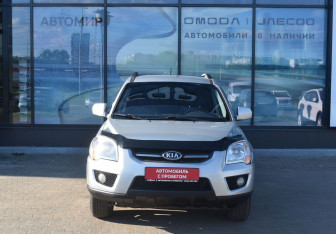 Подержанный автомобиль Kia Sportage 2009 года (2 фото)
