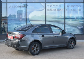 Подержанный автомобиль Chevrolet Cruze Sedan 2011 года (5 фото)
