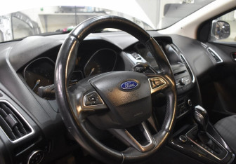 Подержанный автомобиль Ford Focus Sedan 2017 года (13 фото)