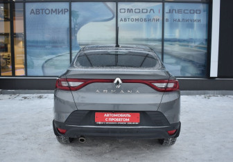Подержанный автомобиль Renault Arkana 2021 года (6 фото)