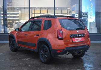 Подержанный автомобиль Renault Duster 2018 года (7 фото)
