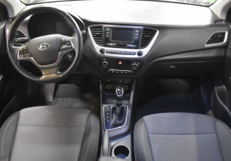 Подержанный автомобиль Hyundai Solaris Sedan 2018 года (12 фото)