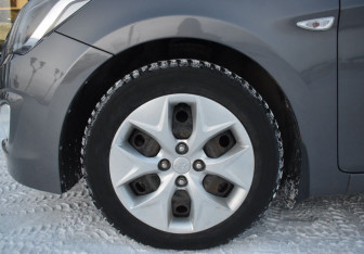 Подержанный автомобиль Hyundai Solaris Hatchback 2015 года (9 фото)