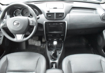 Подержанный автомобиль Nissan Terrano 2020 года (12 фото)