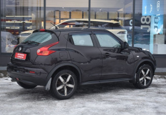 Подержанный автомобиль Nissan Juke 2014 года (5 фото)