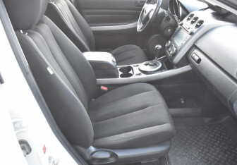 Подержанный автомобиль Mazda CX-7 2011 года (10 фото)