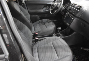 Подержанный автомобиль Skoda Fabia Wagon 2010 года (10 фото)
