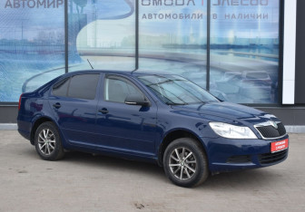 Подержанный автомобиль Skoda Octavia Liftback 2011 года (3 фото)
