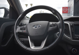Подержанный автомобиль Hyundai Creta 2019 года (13 фото)