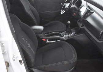 Подержанный автомобиль Kia Sportage 2011 года (10 фото)