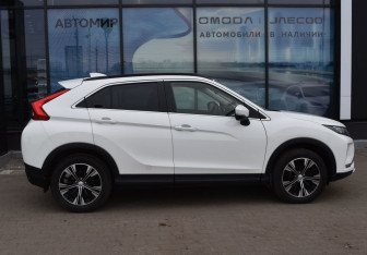 Подержанный автомобиль Mitsubishi Eclipse Cross 2018 года (4 фото)