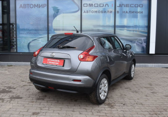Подержанный автомобиль Nissan Juke 2014 года (5 фото)
