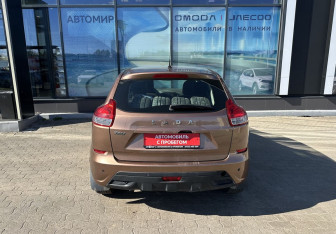Подержанный автомобиль LADA (ВАЗ) XRAY 2018 года (6 фото)