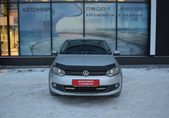 Подержанный автомобиль Volkswagen Polo Sedan 2011 года (2 фото)