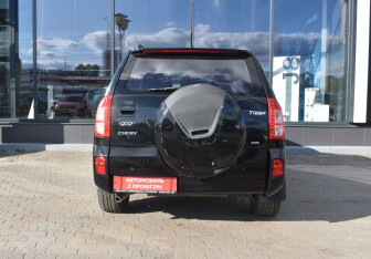 Подержанный автомобиль Chery Tiggo (T11) 2013 года (6 фото)