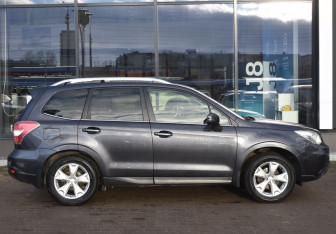 Подержанный автомобиль Subaru Forester Suv 2014 года (4 фото)