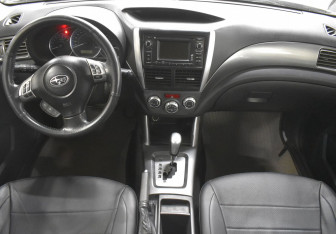 Подержанный автомобиль Subaru Forester Suv 2011 года (12 фото)