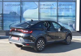 Подержанный автомобиль Renault Arkana 2021 года (5 фото)