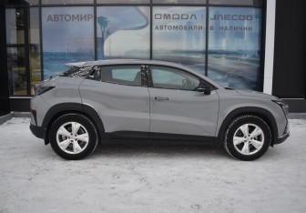 Подержанный автомобиль Changan UNI-T 2023 года (4 фото)