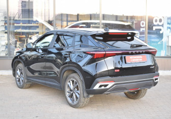 Подержанный автомобиль Omoda C5 2024 года (7 фото)