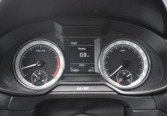 Подержанный автомобиль Skoda Octavia Liftback 2020 года (13 фото)