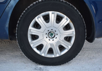 Подержанный автомобиль Skoda Octavia Liftback 2008 года (9 фото)