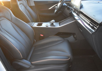 Подержанный автомобиль Omoda C5 2022 года (10 фото)