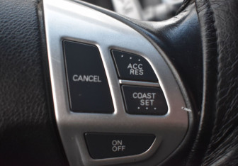 Подержанный автомобиль Mitsubishi Outlander 2008 года (16 фото)