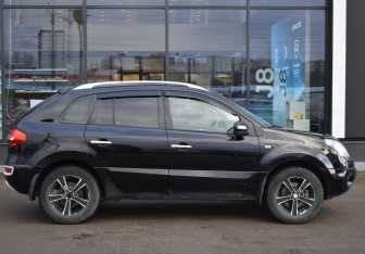 Подержанный автомобиль Renault Koleos 2008 года (4 фото)