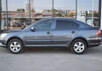 Подержанный автомобиль Skoda Octavia Liftback 2012 года (8 фото)