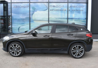 Подержанный автомобиль BMW X2 2018 года (8 фото)