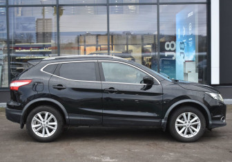 Подержанный автомобиль Nissan Qashqai 2016 года (4 фото)