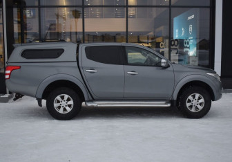 Подержанный автомобиль Mitsubishi L200 2017 года (4 фото)