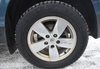 Подержанный автомобиль Renault Duster 2014 года (9 фото)