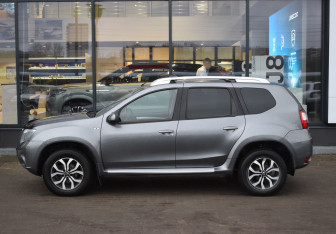 Подержанный автомобиль Nissan Terrano 2017 года (8 фото)