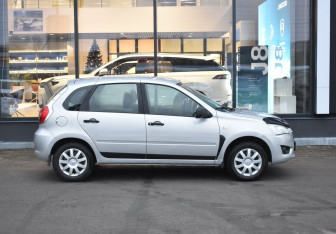 Подержанный автомобиль Datsun mi-DO 2015 года (4 фото)