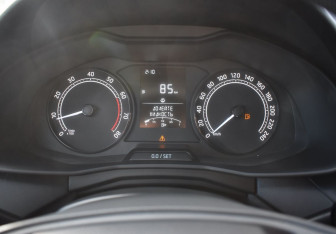 Подержанный автомобиль Skoda Rapid Liftback 2021 года (13 фото)