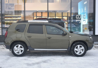 Подержанный автомобиль Renault Duster 2017 года (4 фото)