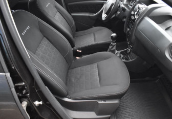 Подержанный автомобиль Renault Duster 2017 года (10 фото)