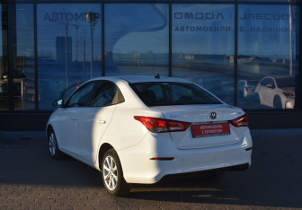 Подержанный автомобиль Changan Alsvin 2023 года (7 фото)