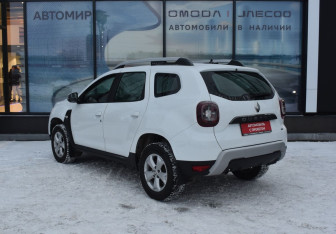 Подержанный автомобиль Renault Duster 2021 года (7 фото)