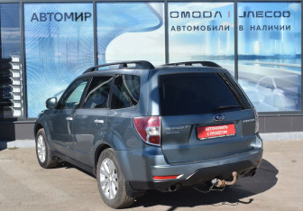 Подержанный автомобиль Subaru Forester Suv 2011 года (7 фото)