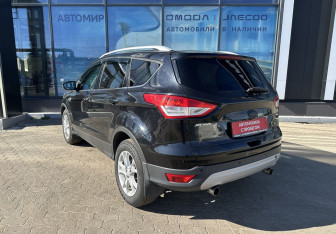Подержанный автомобиль Ford Kuga 2013 года (7 фото)