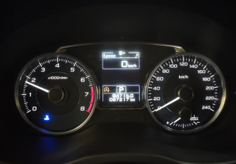 Подержанный автомобиль Subaru XV 2016 года (15 фото)