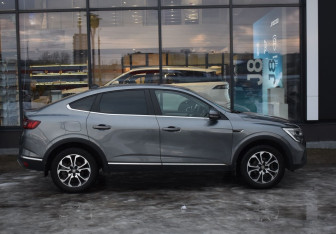 Подержанный автомобиль Renault Arkana 2021 года (4 фото)